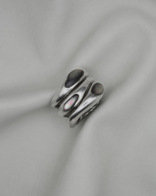RIPPLE ABALONE SHELL SILVER RING