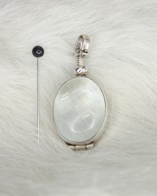 OVAL GLASS LOCKET PENDANT