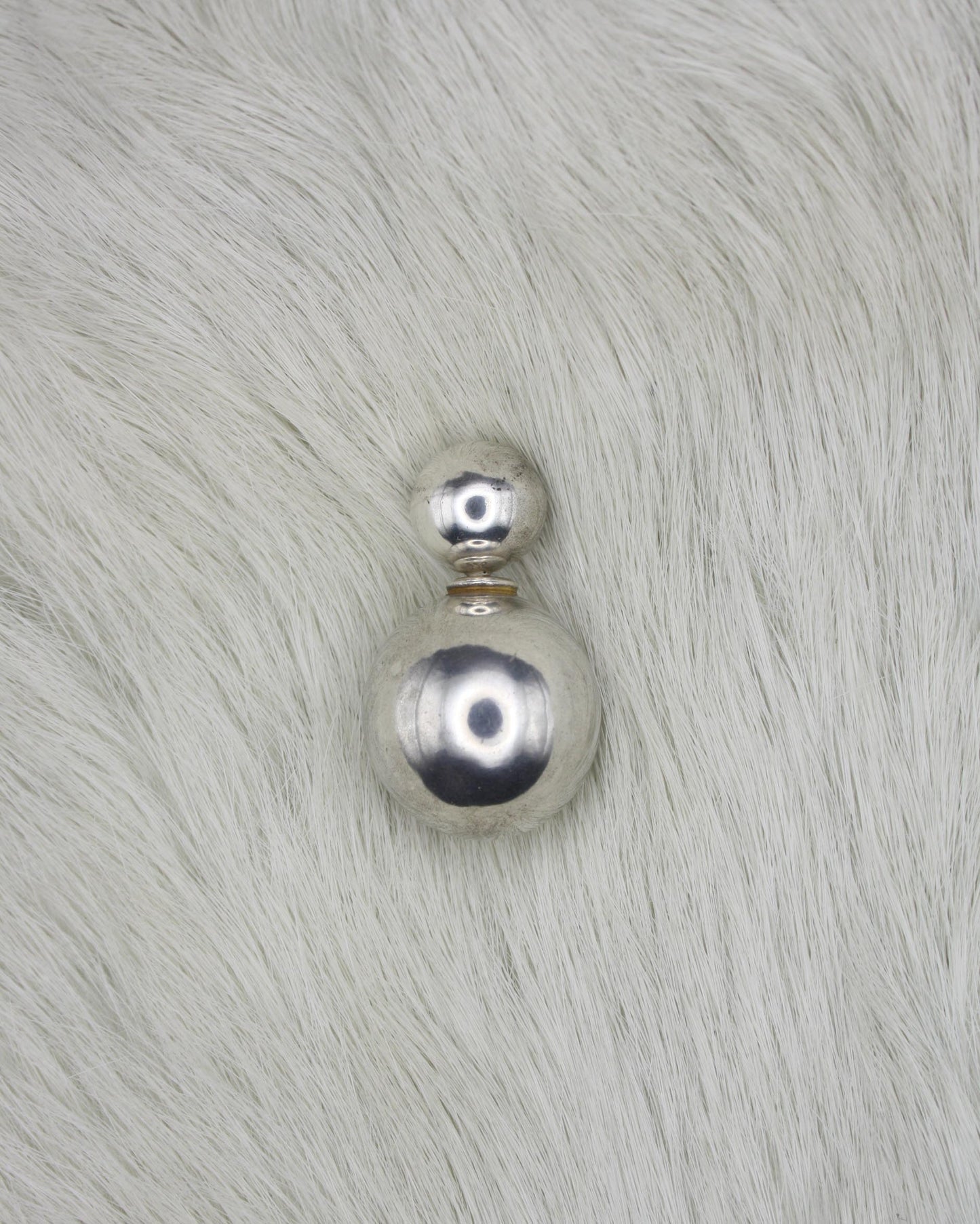 DOUBLE DROP SILVER PLEATED SINGLE EARRING