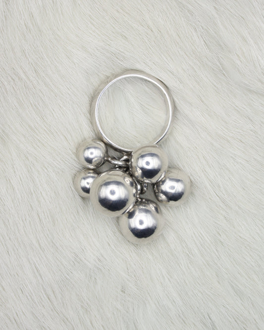 BIG DANGLING SPHERES SILVER RING