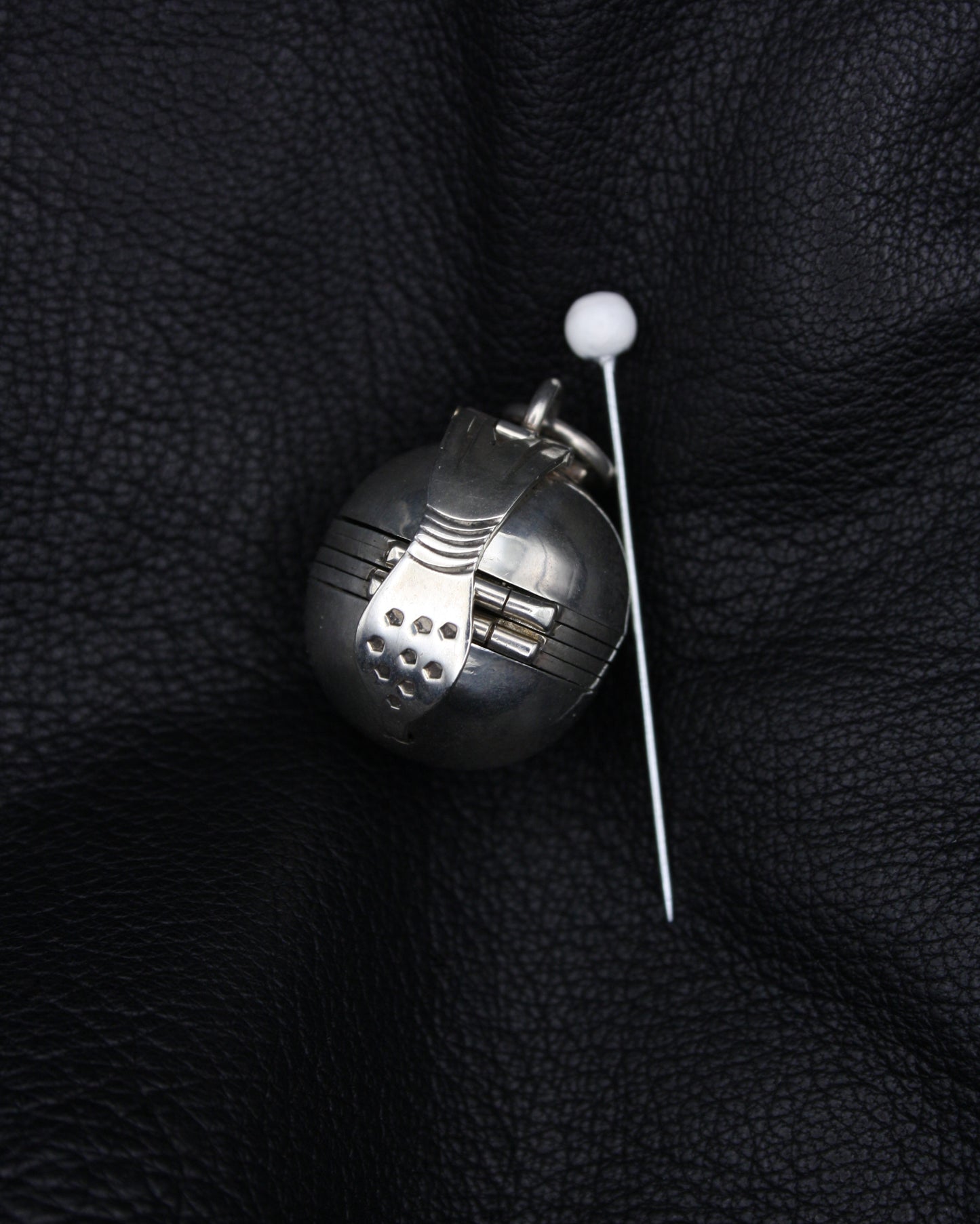 FOLD OUT ORB SILVER PENDANT