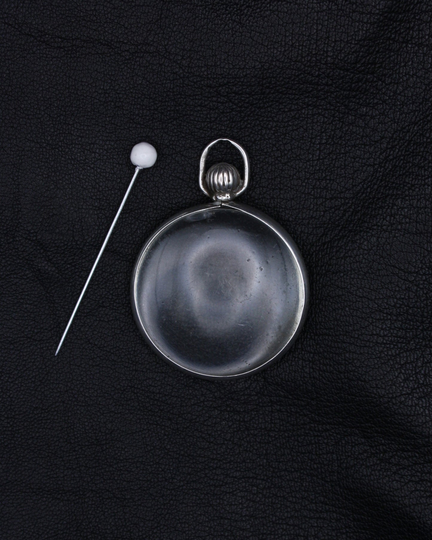 ROUND GLASS LOCKET PENDANT